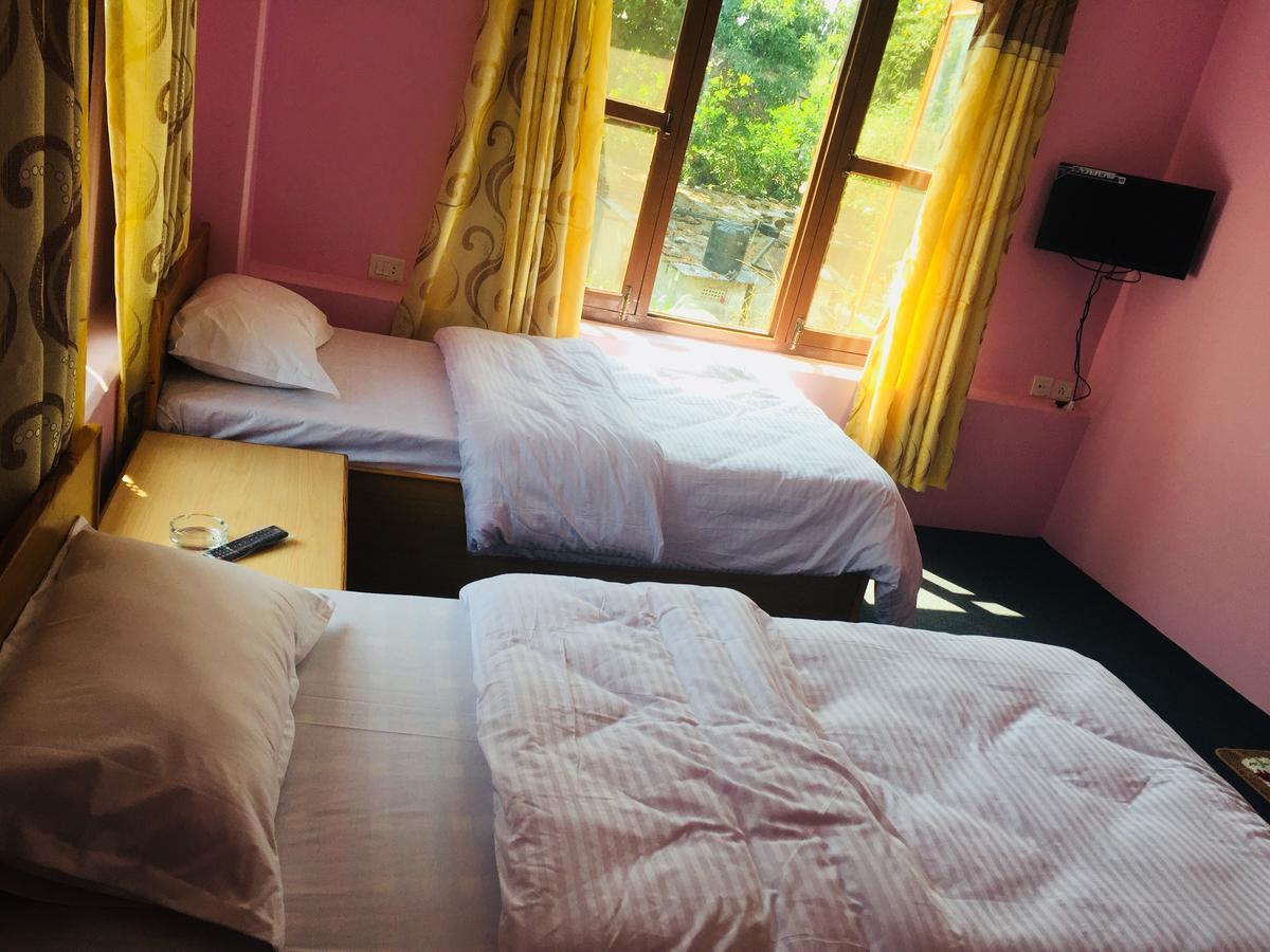 Obey Guest House Pokhara Extérieur photo