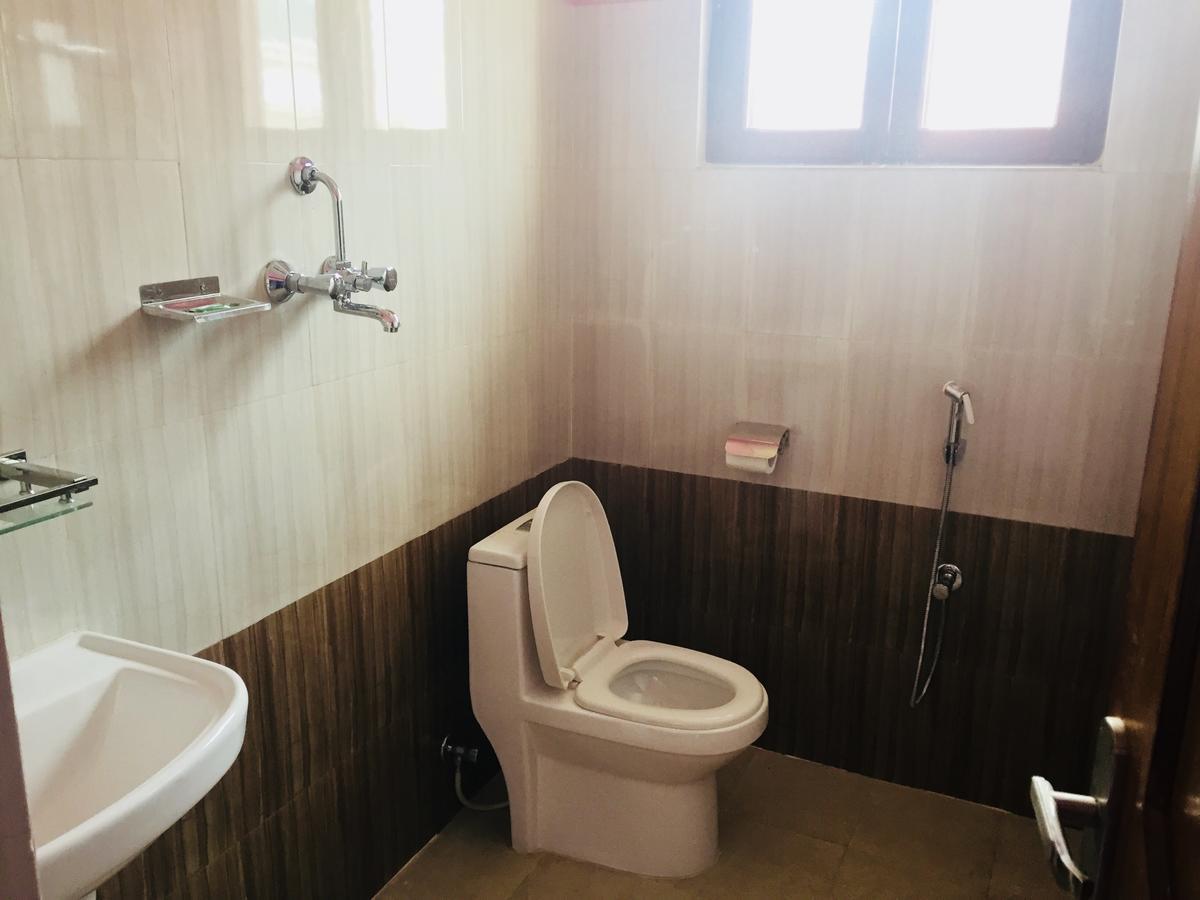 Obey Guest House Pokhara Extérieur photo