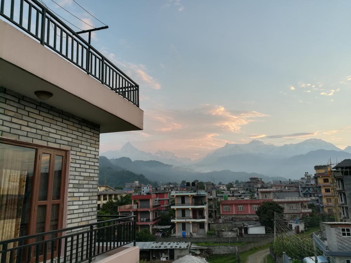 Obey Guest House Pokhara Extérieur photo