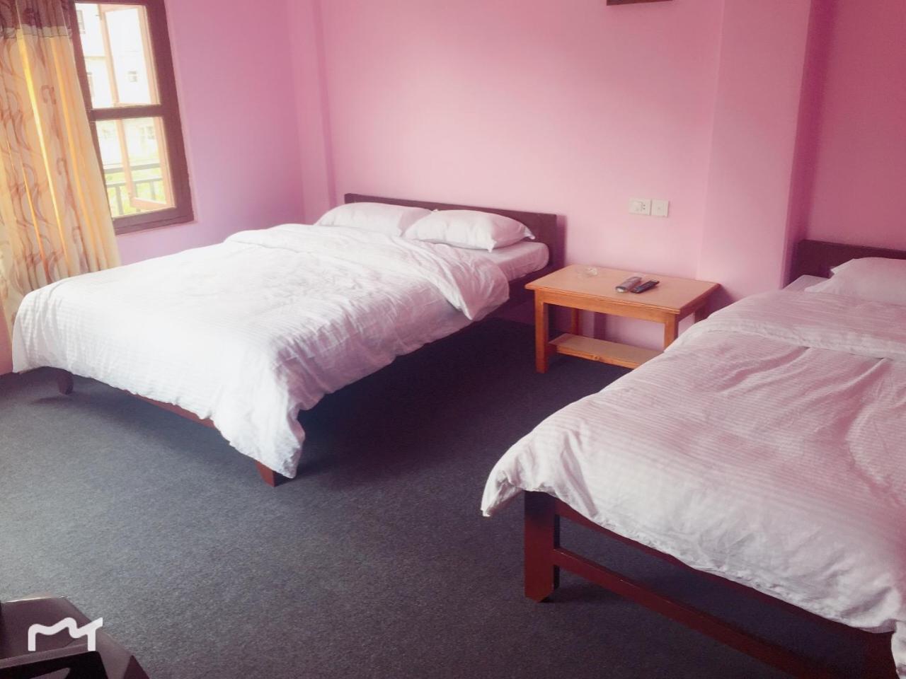 Obey Guest House Pokhara Extérieur photo