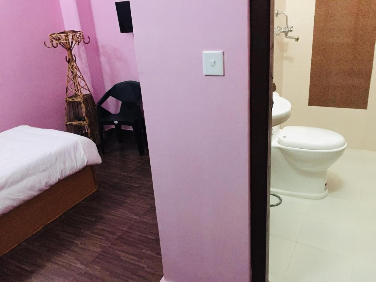 Obey Guest House Pokhara Extérieur photo